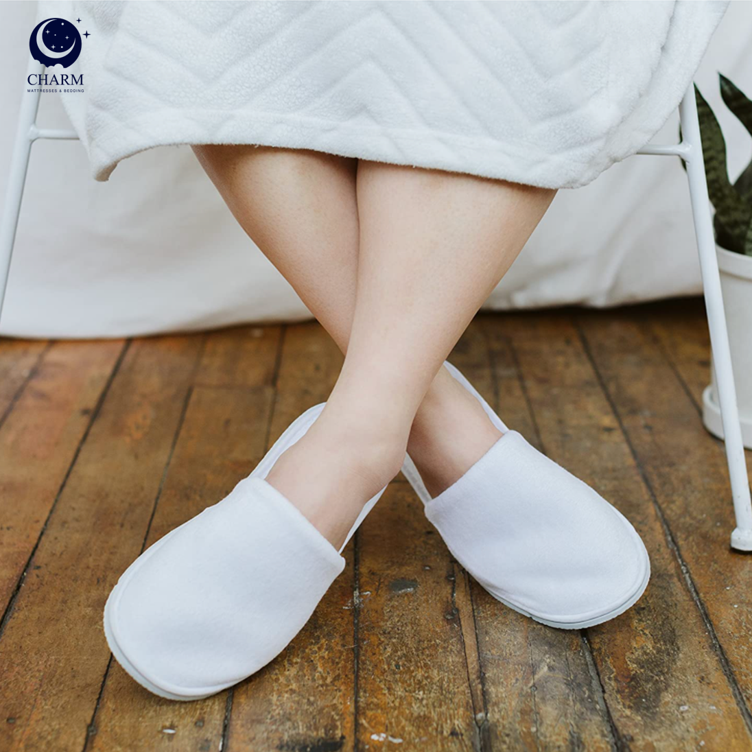 รองเท้าใส่ในบ้าน CHARM ขนแกะเทียม สีขาวโพลาร์ ไซซ์ฟรี ใส่สบาย ซักได้_4